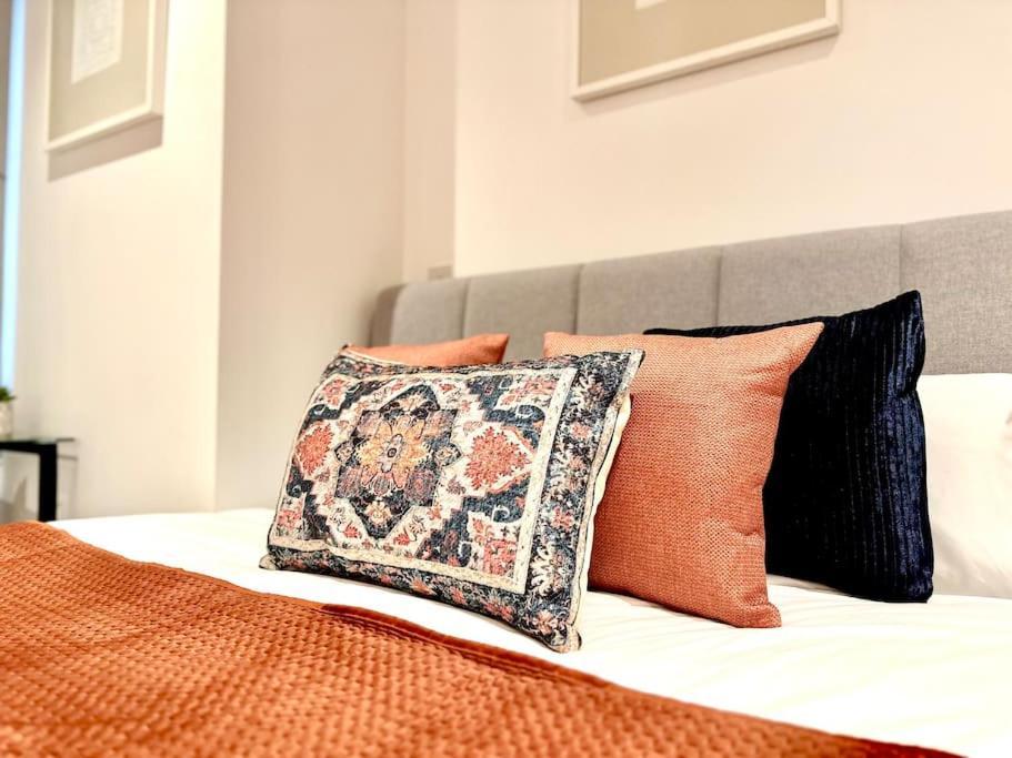 Modern 2 Bedroom In Central Apartament *